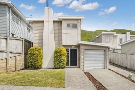Photo of property in 46 Erlestoke Crescent, Churton Park, Wellington, 6037