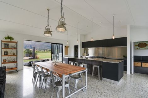 Photo of property in 36 Domain Road, Speargrass Flat, Queenstown, 9371