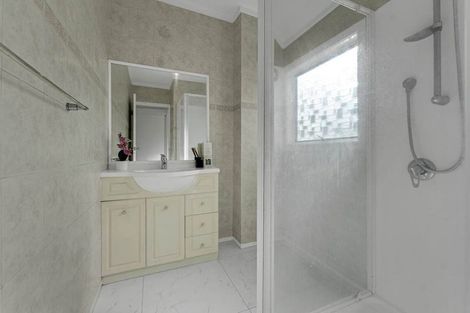 Photo of property in 11/19a Gray Avenue, Mangere East, Auckland, 2024