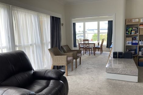 Photo of property in 75 Mount Smart Road, Onehunga, Auckland, 1061