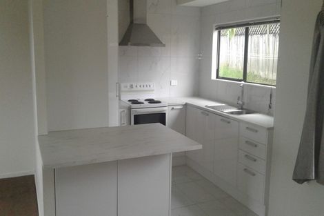 Photo of property in 12 Arde Place, Massey, Auckland, 0614