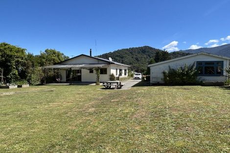 Photo of property in 33 Stafford Street, Blackball, 7804