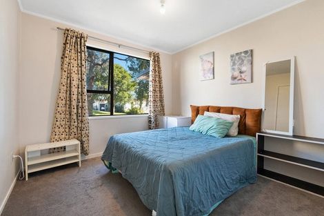 Photo of property in 10 Rena Place, West Harbour, Auckland, 0618