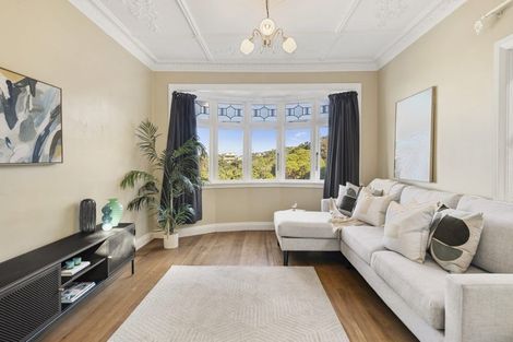Photo of property in 15 Oku Street, Island Bay, Wellington, 6023