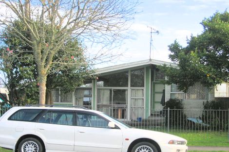 Photo of property in 77 Oakfield Crescent, Pukete, Hamilton, 3200