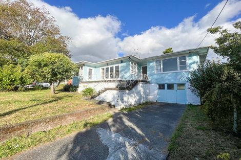 Photo of property in 8 Sherwood Avenue, Te Atatu South, Auckland, 0610