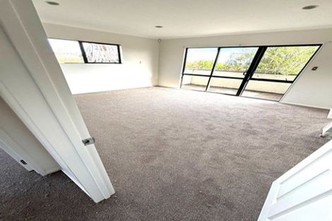 Photo of property in 14 Arrowsmith Drive, Clover Park, Auckland, 2019