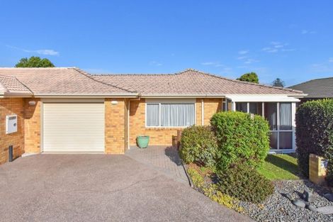 Photo of property in 11/17 Youngs Road, Papakura, 2110