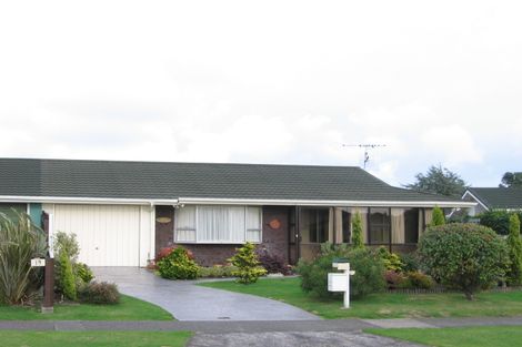 Photo of property in 19 Rewarewa Crescent, Waikanae, 5036