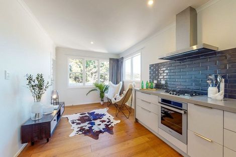 Photo of property in 34 Westview Grove, Miramar, Wellington, 6022