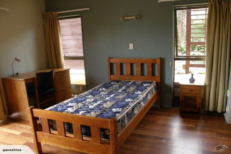 Photo of property in 66 Rosecamp Road, Beach Haven, Auckland, 0626