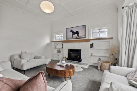 Photo of property in 73 Brightwater Terrace, Terrace End, Palmerston North, 4410