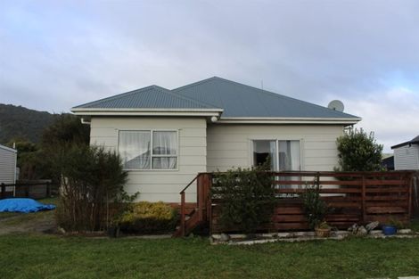 Photo of property in 62 Hall Street, Cobden, Greymouth, 7802