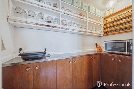 Photo of property in 7 Titiro Moana Road, Korokoro, Lower Hutt, 5012