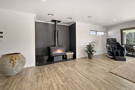 Photo of property in 12 Lacebark Drive, Kinloch, Taupo, 3377