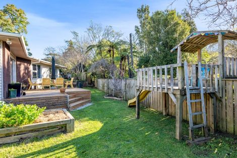 Photo of property in 5a Marina Grove, Frankleigh Park, New Plymouth, 4310