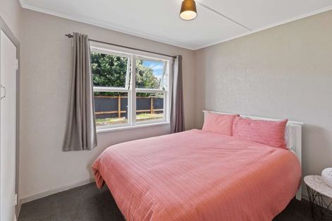 Photo of property in 3 Glenn Street, Castlecliff, Whanganui, 4501