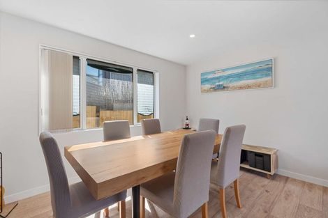 Photo of property in 16b Gilfillan Street, Blockhouse Bay, Auckland, 0600