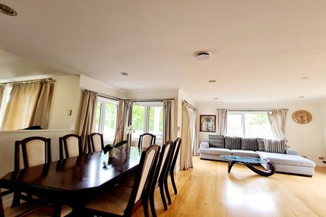 Photo of property in 31 Mandeville Place, Unsworth Heights, Auckland, 0632