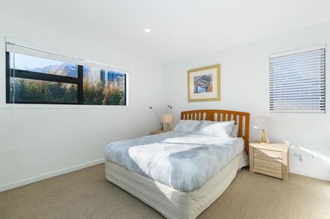 Photo of property in 5 Hackett Road, Jacks Point, Queenstown, 9371