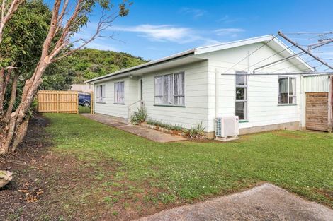 Photo of property in 13 Kaitangata Crescent, Kelson, Lower Hutt, 5010