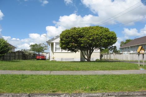 Photo of property in 10 Arimu Road, Papakura, 2110