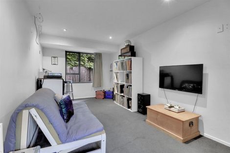 Photo of property in 9 Brockhall Lane, Avonhead, Christchurch, 8042