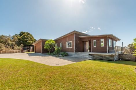 Photo of property in 590 Pataua Road North, Whareora, Whangarei, 0175