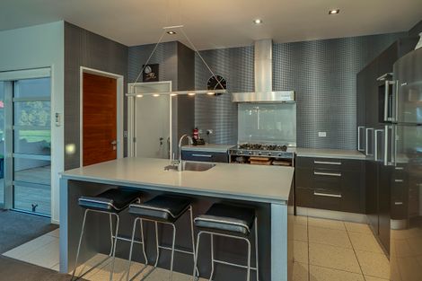 Photo of property in 10 Fantail Heights, Picton, 7220