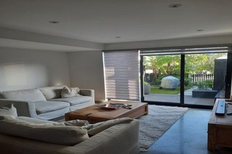 Photo of property in 14 Cochrane Road, Hobsonville, Auckland, 0616