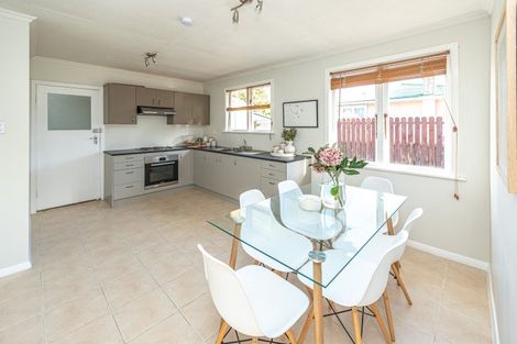 Photo of property in 27 Paterson Street, Aramoho, Whanganui, 4500