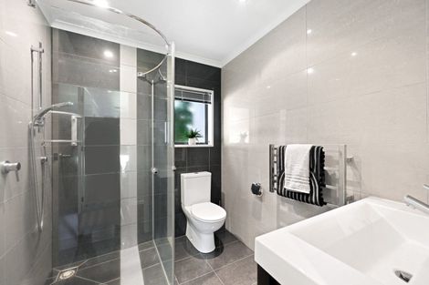 Photo of property in 16 Hampshire Court, Flagstaff, Hamilton, 3210