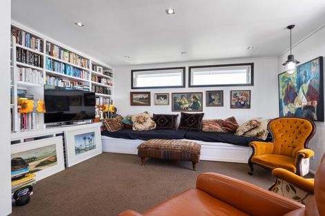 Photo of property in 93 Marine Parade, Mount Maunganui, 3116