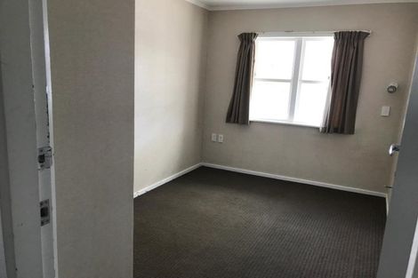 Photo of property in 2 Snead Place, Hamilton East, Hamilton, 3216