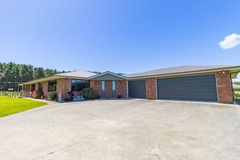Photo of property in 3 Lakeview Drive, Foxton Beach, Foxton, 4815