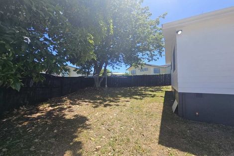 Photo of property in 16 Limond Street, Randwick Park, Auckland, 2105