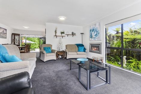 Photo of property in 60 View Ridge Drive, Ranui, Auckland, 0612