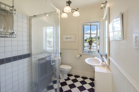 Photo of property in 42 Cheltenham Road, Devonport, Auckland, 0624