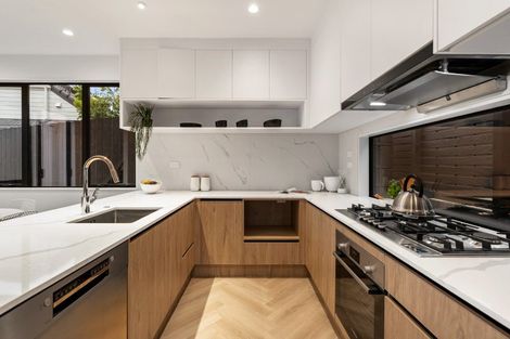 Photo of property in 3 Lonsdale Street, New Brighton, Christchurch, 8083