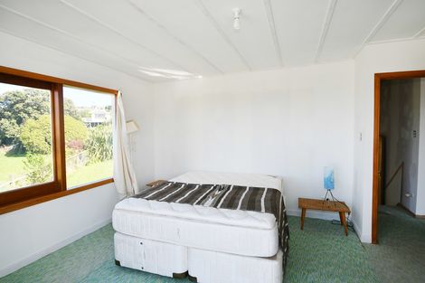 Photo of property in 4 Penguin Street, Leigh, 0985