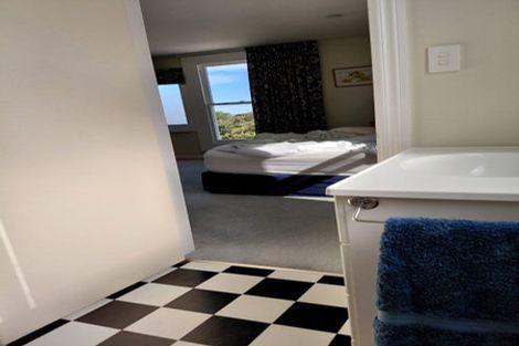 Photo of property in 28 Talavera Terrace, Kelburn, Wellington, 6012