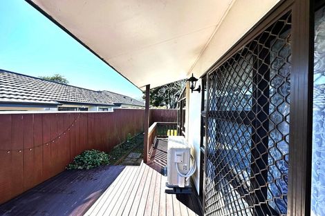 Photo of property in 16 Nerissa Place, Randwick Park, Auckland, 2105