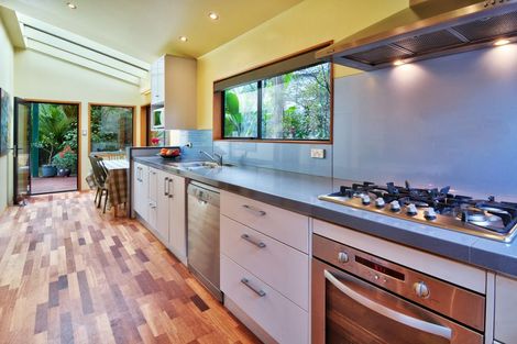 Photo of property in 3 Inaka Place, Titirangi, Auckland, 0604