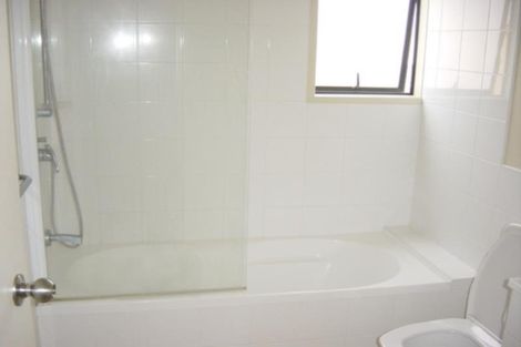 Photo of property in 55 Tiri Tiri Road, Birkdale, Auckland, 0626