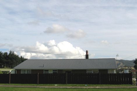 Photo of property in 40 Justine Street, Cannons Creek, Porirua, 5024