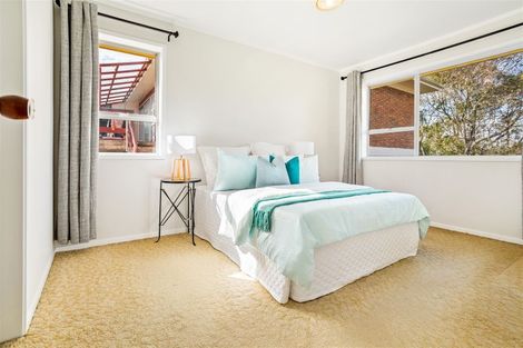 Photo of property in 2/8 Pamela Place, New Lynn, Auckland, 0600