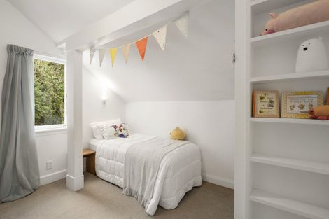 Photo of property in 8 Glen Road, Kelburn, Wellington, 6012