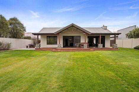 Photo of property in 14 De Bettencor Place, Mount Pisa, Cromwell, 9383