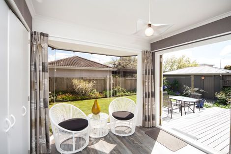 Photo of property in 43 Manapouri Crescent, Hokowhitu, Palmerston North, 4410