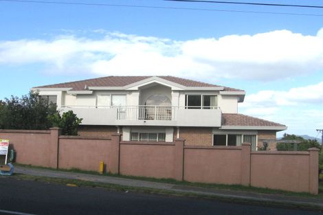 Photo of property in 17 Forrest Hill Road, Milford, Auckland, 0620